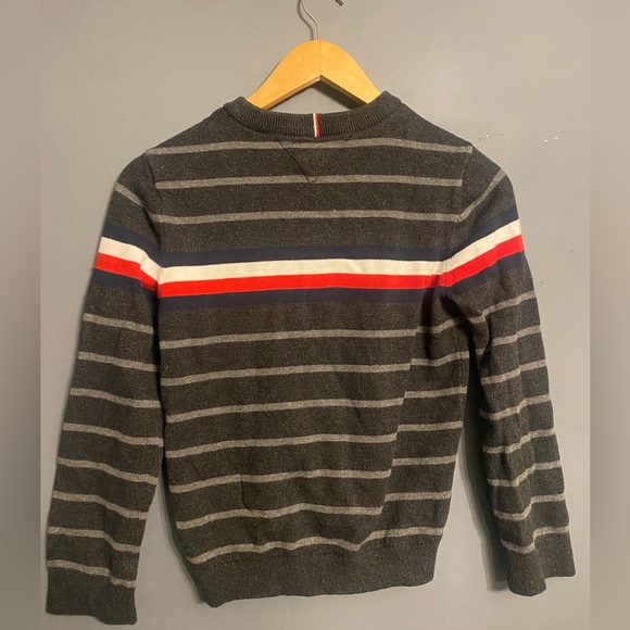 Boys Tommy Hilfiger Sweater size large - Picture 2 of 3